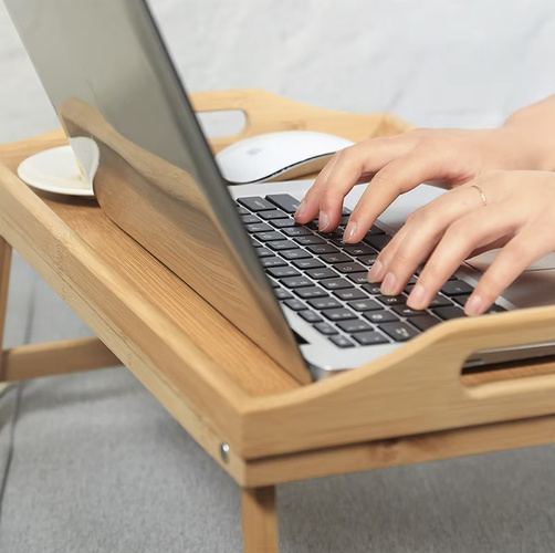 Hopfällbart Frukostbord i Bambu – Serveringsbord & Laptopbord