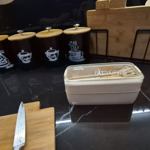 Matlåda 750 ml – Lunchlåda med 2 Fack, Bestick & Avdelare