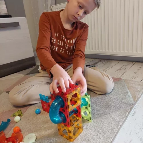 Magnetiska Byggklossar 77 Delar – Magnetbana med Lysande Bollar