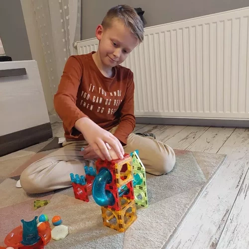 Magnetiska Byggklossar 77 Delar – Magnetbana med Lysande Bollar