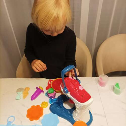 Modellera Lera Set – Kreativt Lekset med Formar, Spruta & 5 Färger