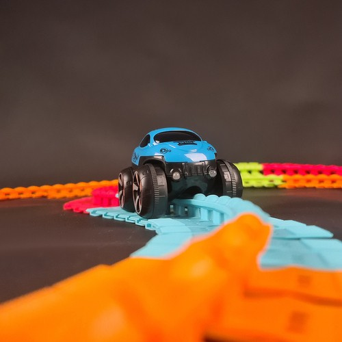 Racerbana 196 Delar – Flexibel Bilbana med LED-bil