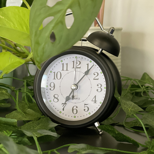 Retro Väckarklocka Analog – Tystgående Väckarklocka med LED-Belysning